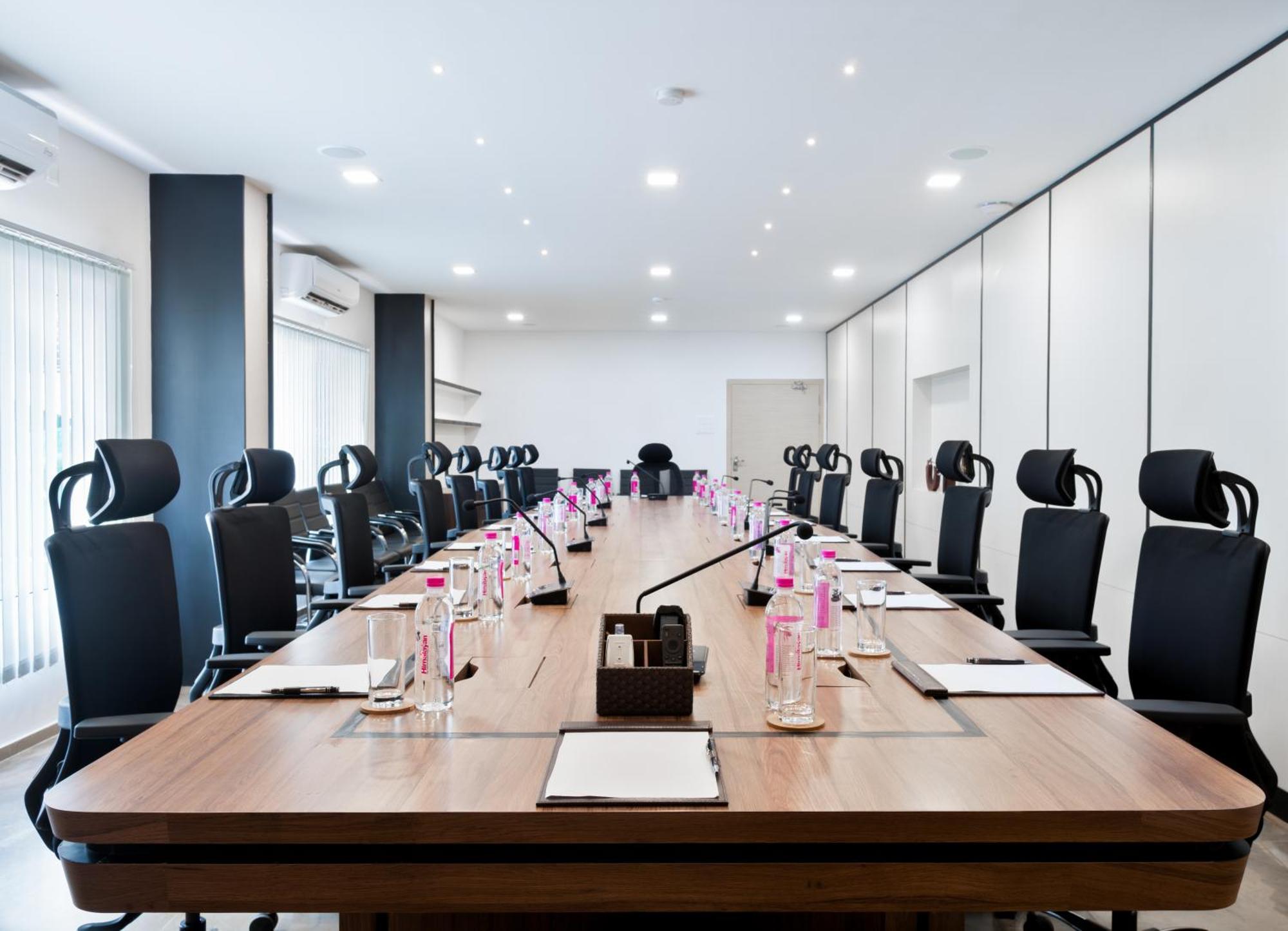 Shulem Boutique Hotel Dimāpur Exteriör bild
