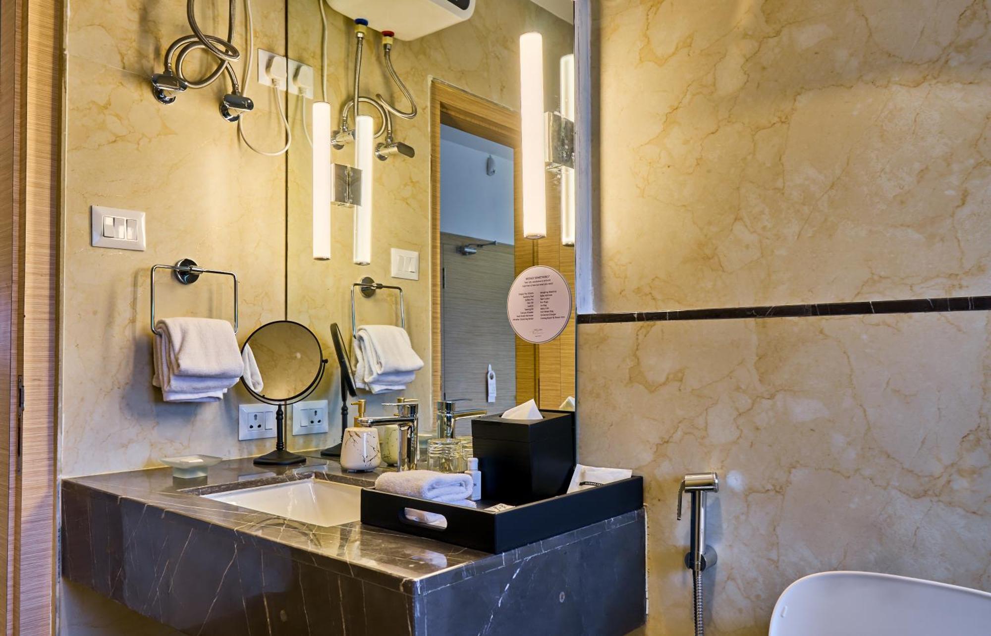 Shulem Boutique Hotel Dimāpur Exteriör bild