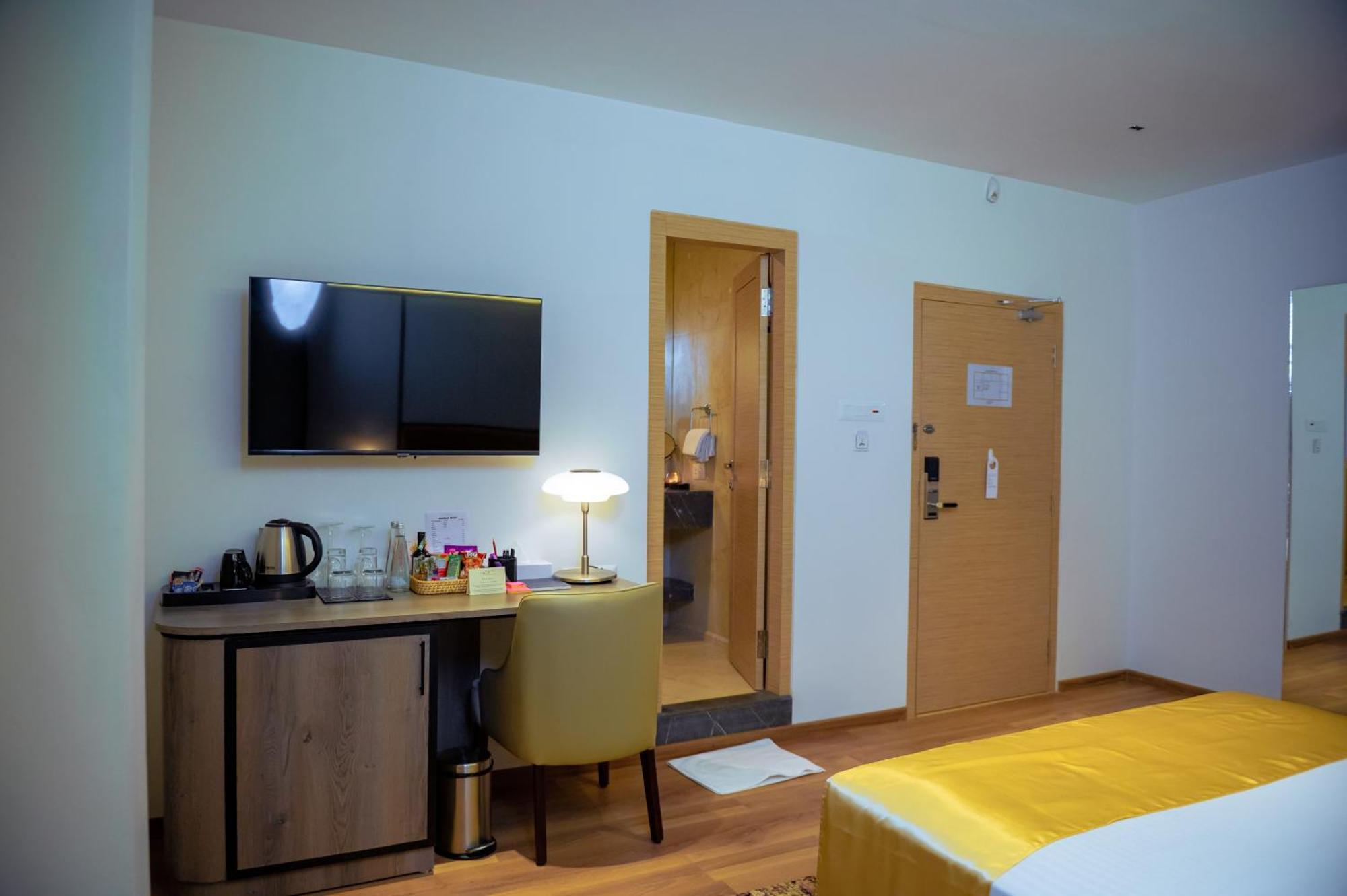 Shulem Boutique Hotel Dimāpur Exteriör bild