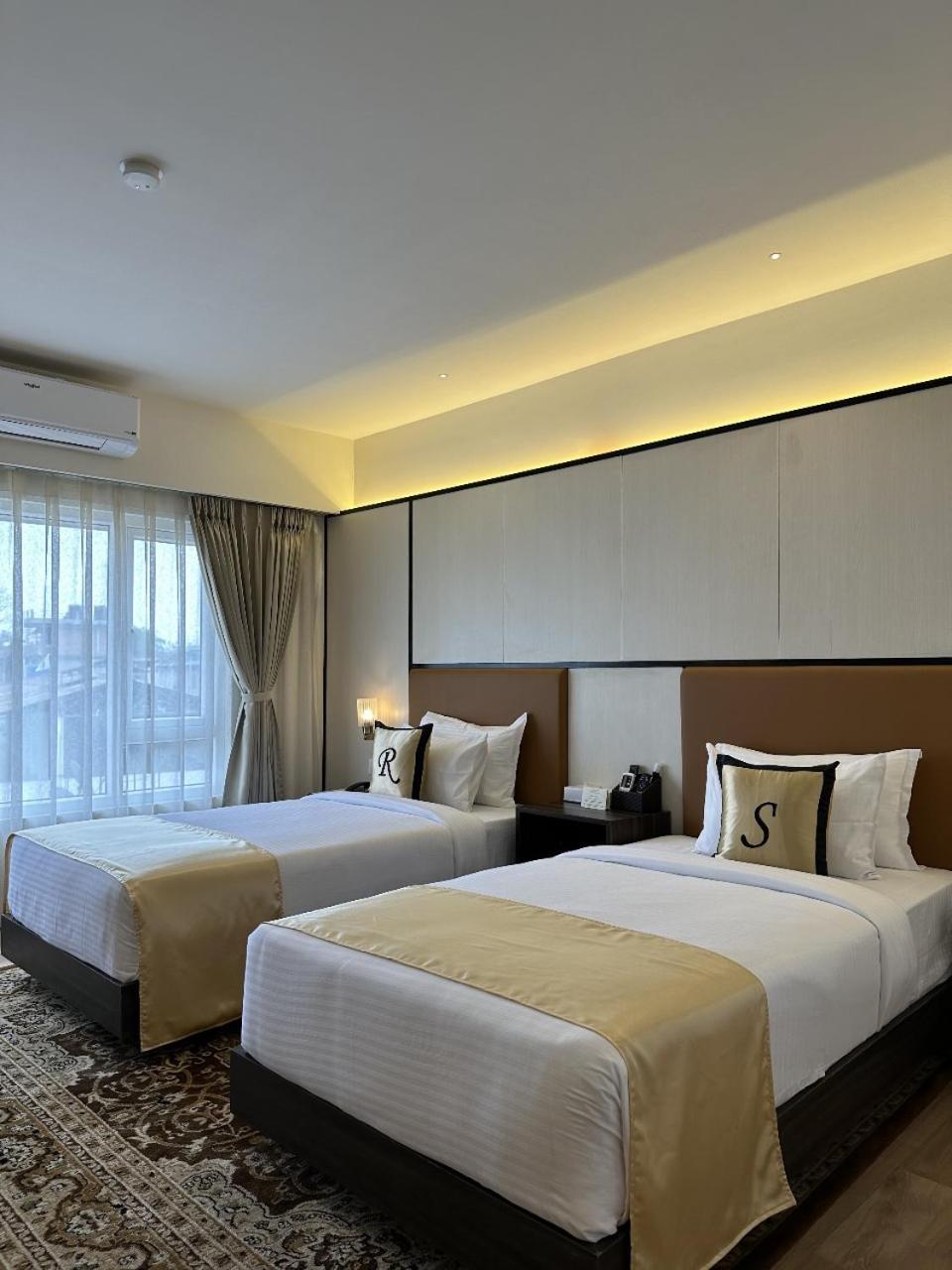 Shulem Boutique Hotel Dimāpur Exteriör bild