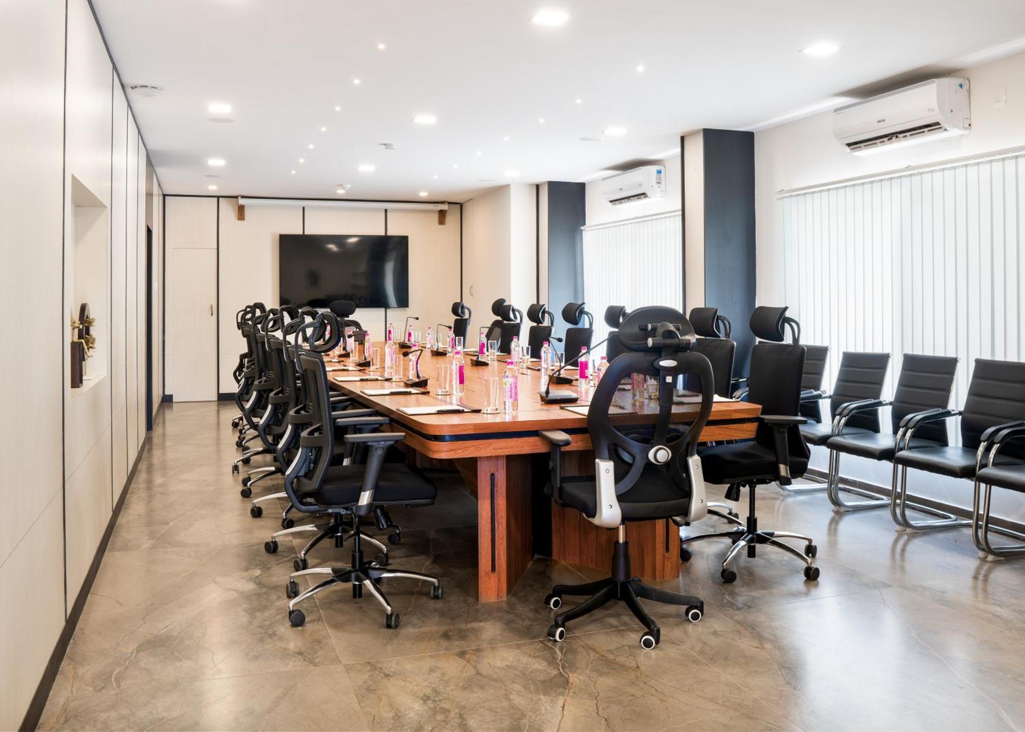 Shulem Boutique Hotel Dimāpur Exteriör bild