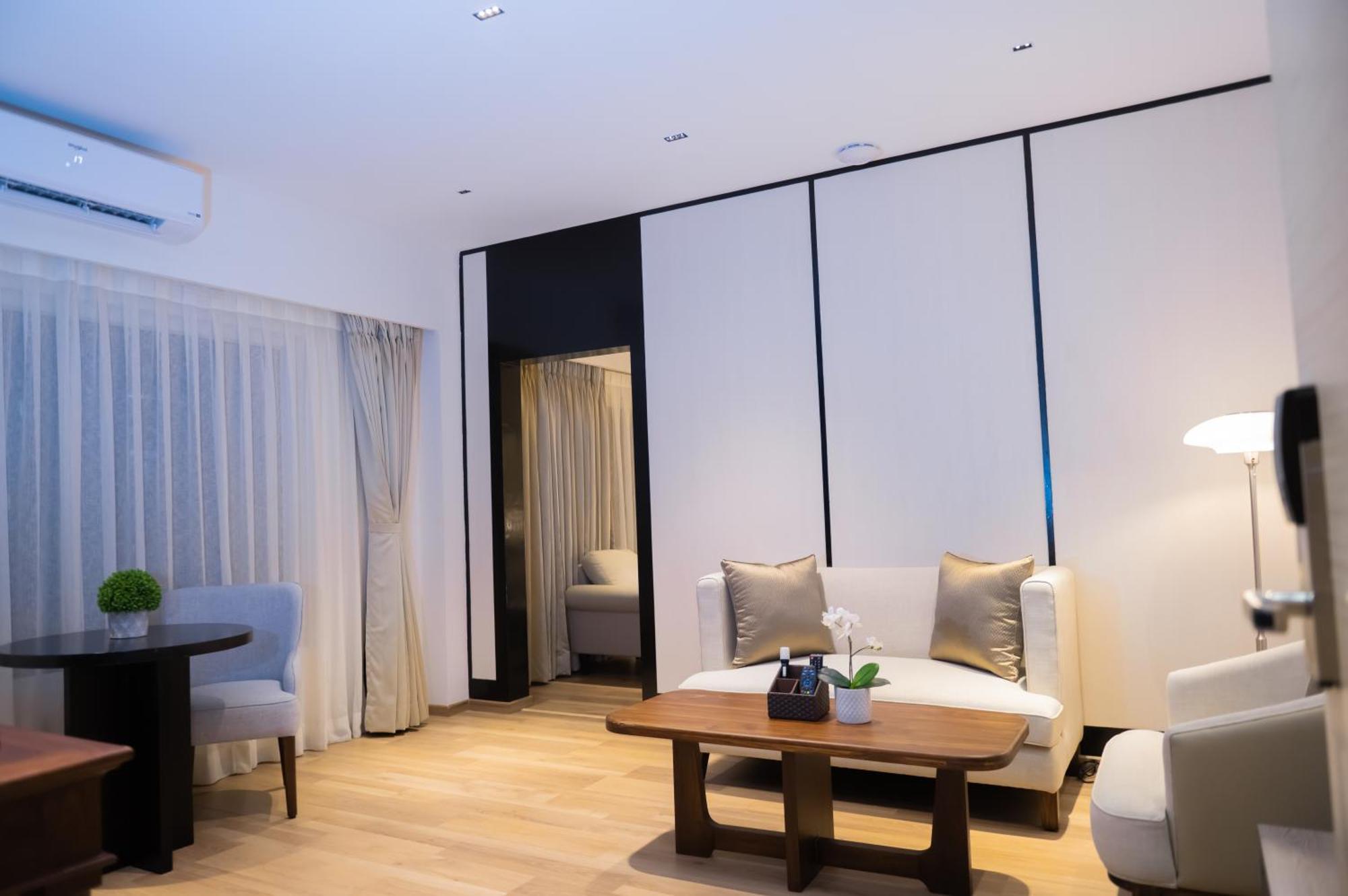 Shulem Boutique Hotel Dimāpur Exteriör bild
